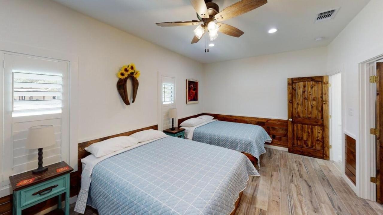 Heartstone Lodge Concan Esterno foto