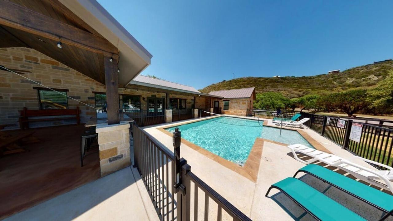 Heartstone Lodge Concan Esterno foto