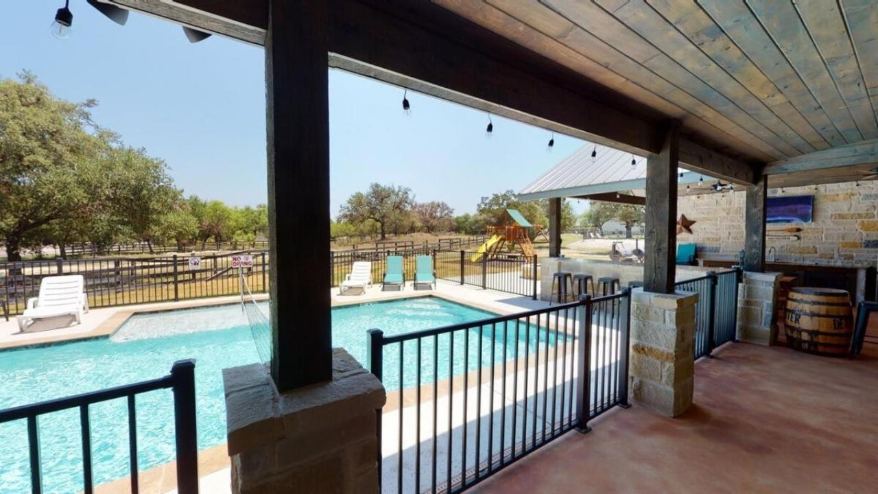 Heartstone Lodge Concan Esterno foto