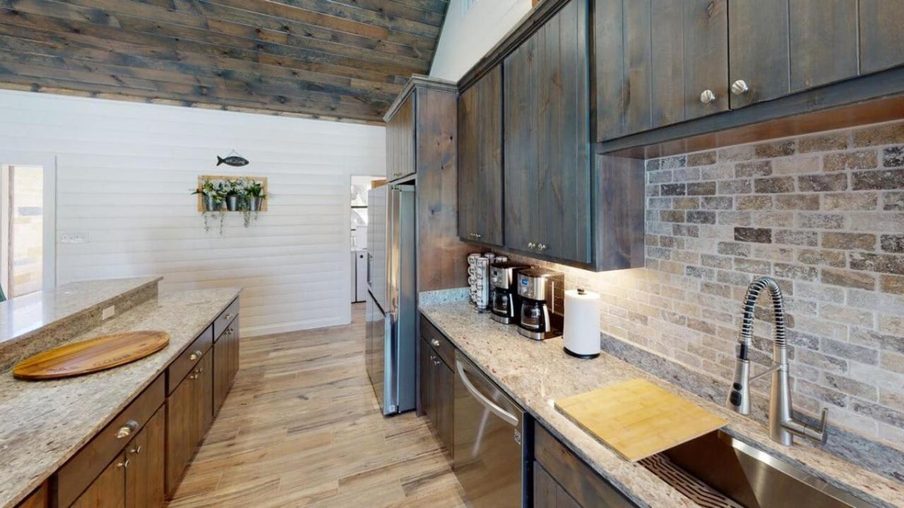 Heartstone Lodge Concan Esterno foto